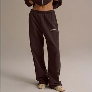 ADANOLA MOVEMENT STRAIGHT LEG SWEATPANTS CHOCOLATE BROWN - M
